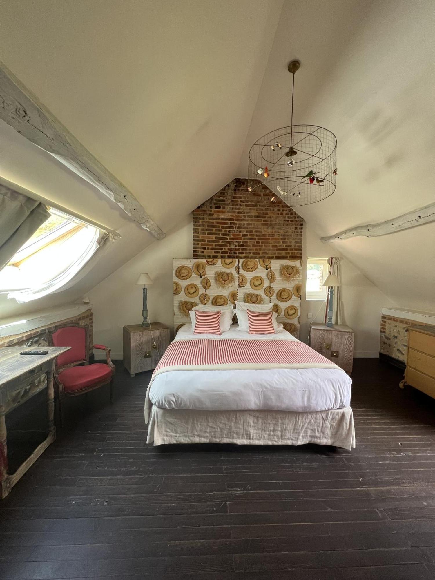La Maison D'aline - Honfleur - Maison D'hote De Charme A La Normande 2* Pennedepie